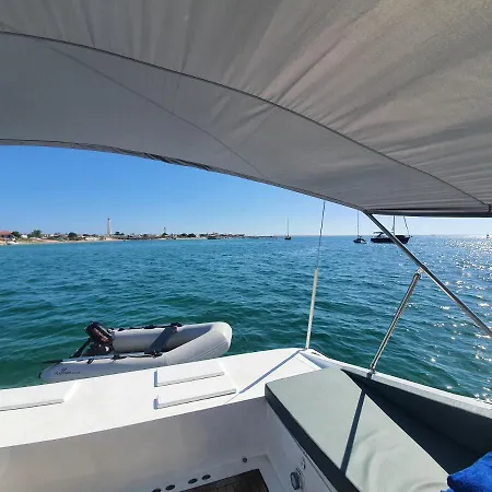 Barco Casa Catamara Sleepandboat Faro