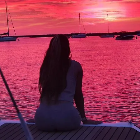 Barco Casa Catamara Sleepandboat Botel Faro