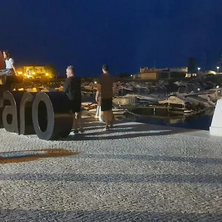 Barco Casa Catamara Sleepandboat Ботель
