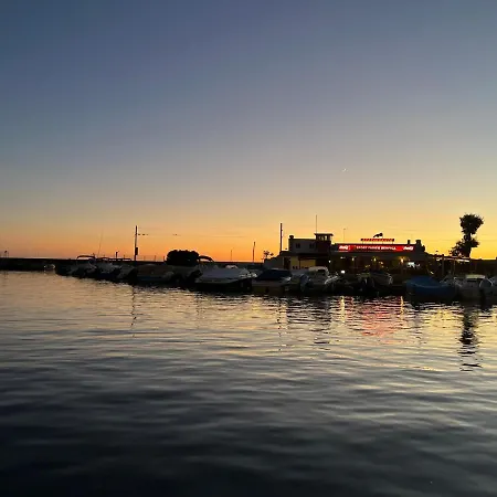 Barco Casa Catamara Sleepandboat